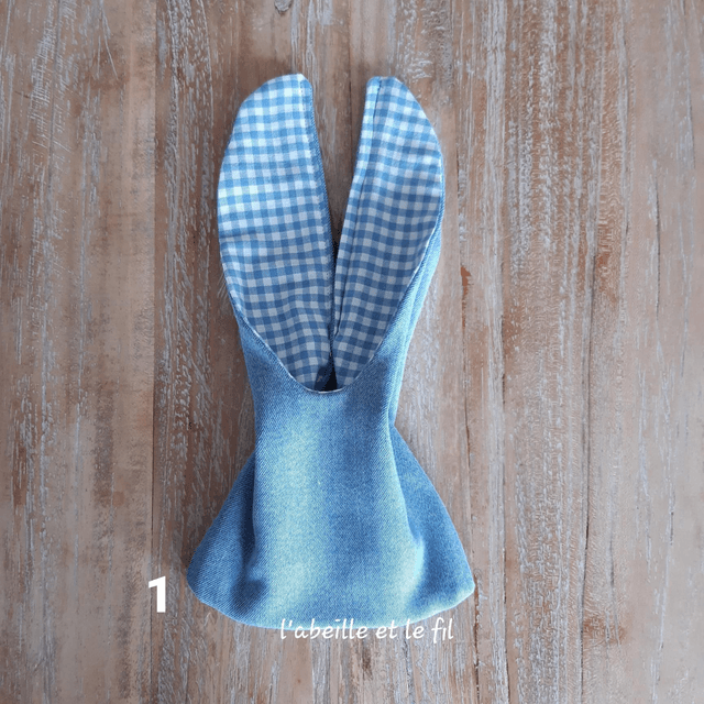 Pochette lapin bleu