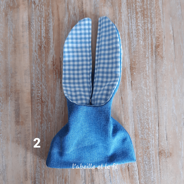 Pochette lapin bleu