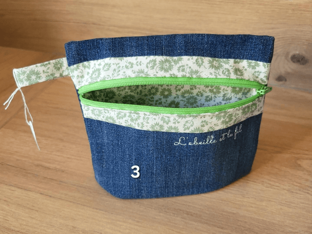 Pochette à soufflet- petites fleurs 